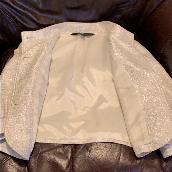 Coats - Picture 3 of 4